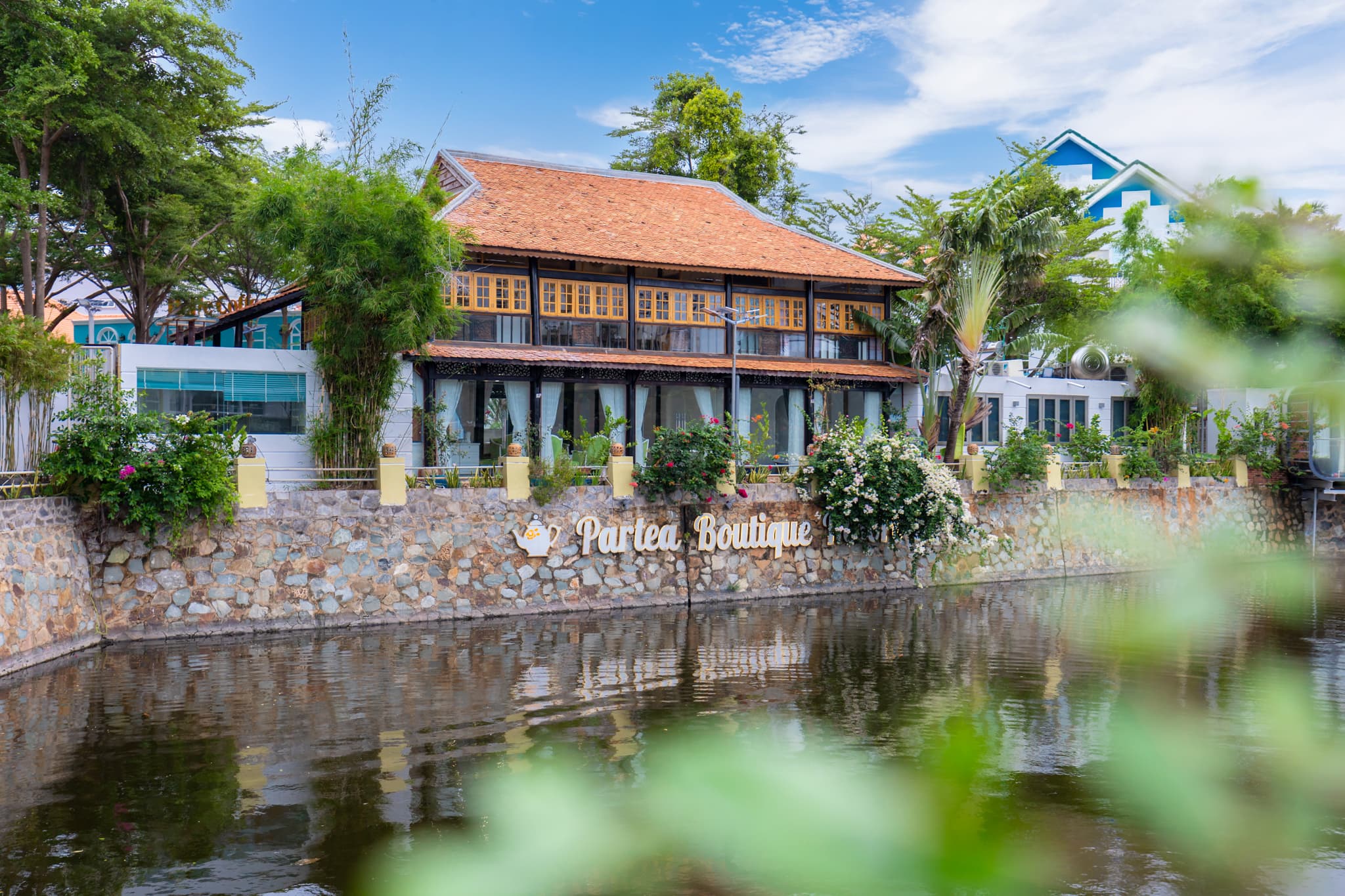 128 Hoàng Hoa Thám