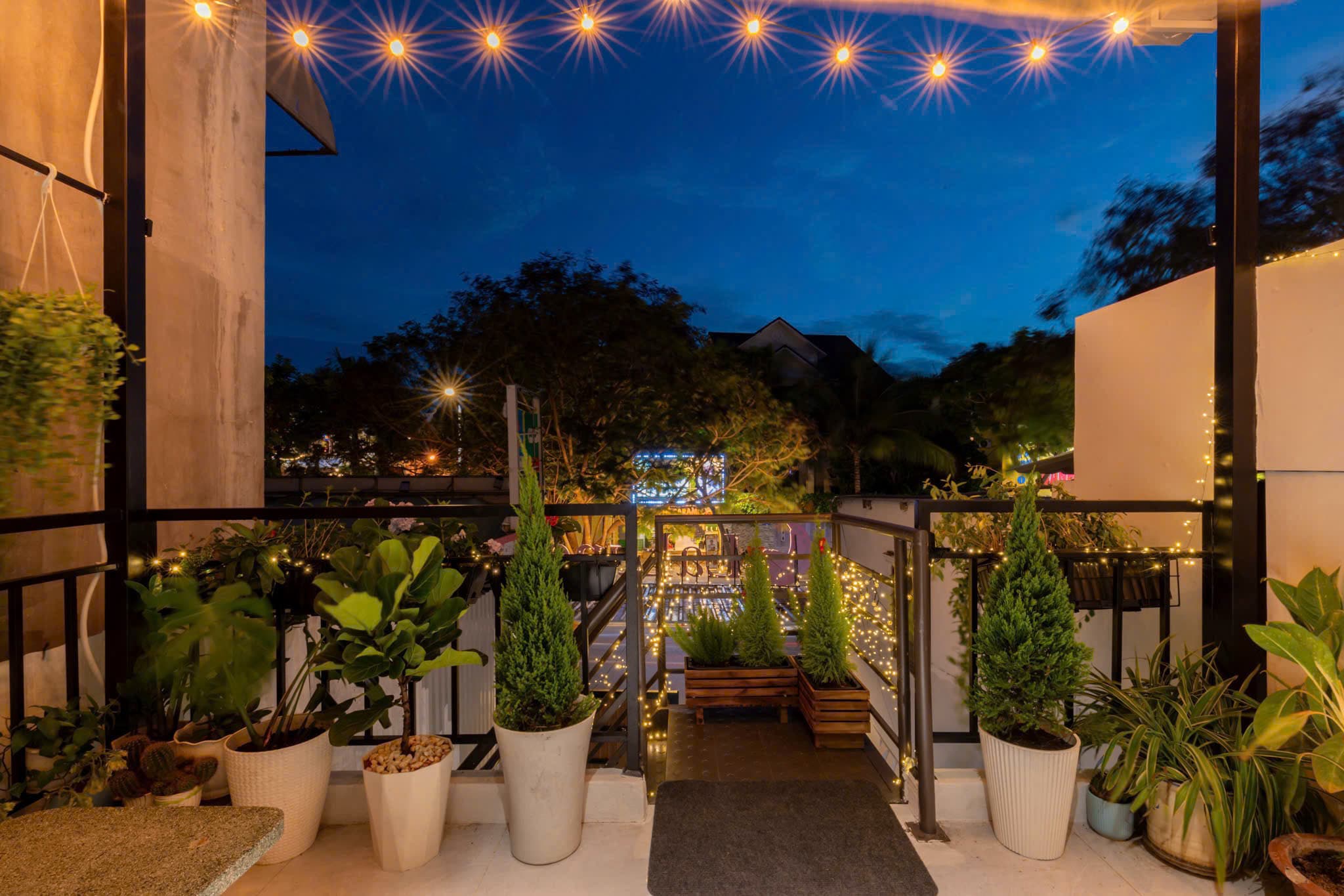 85 Hoàng Hoa Thám 4